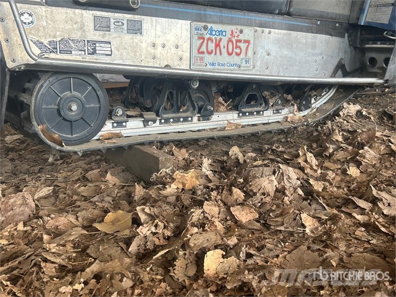 Kawasaki Snowmobile (Inoperable) Motoros szánok