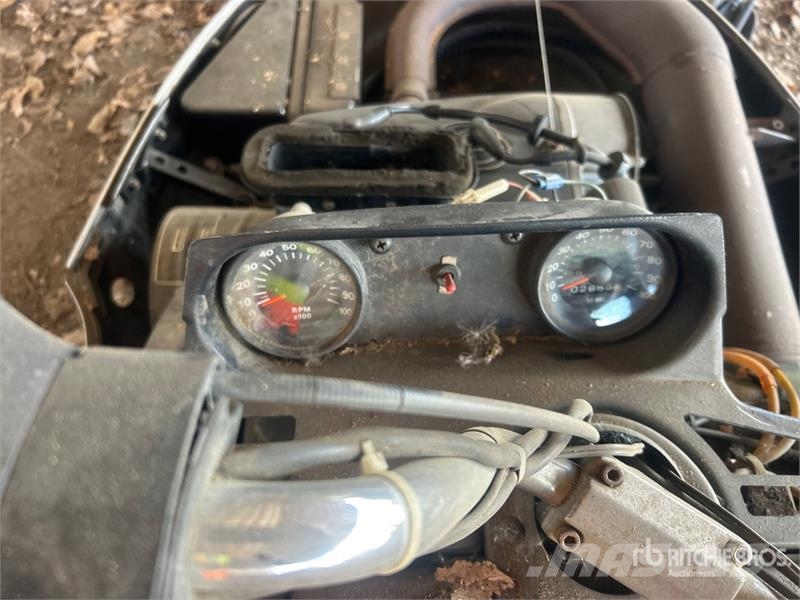 Kawasaki Snowmobile (Inoperable) Motoros szánok