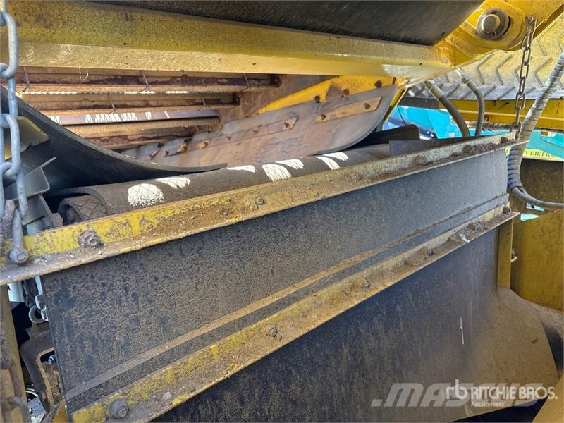 Keestrack K4 Novum Tracked Screen Plant Sieb- und Brechanlagen