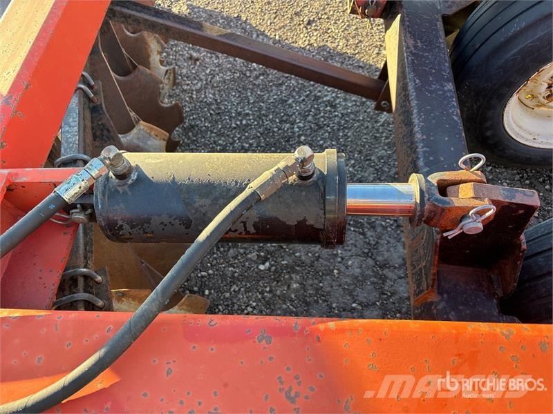 Kello-Bilt 210 زحافات ساحقة