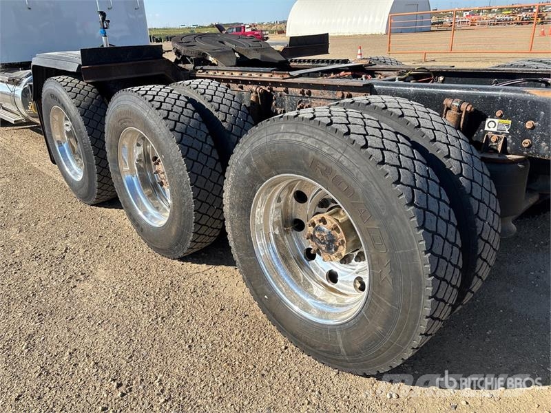  Kenworh T800 وحدات الجر