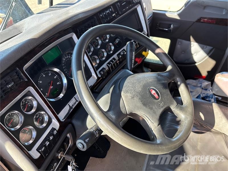  Kenworh T800 وحدات الجر