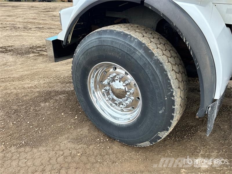 Kenworth 200 C-5 7000 kg Knuckle Boom on Kenworth T800 8x6 Crane trucks