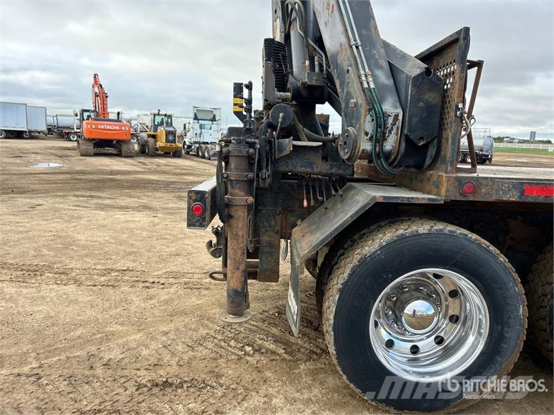 Kenworth 200 C-5 7000 kg Knuckle Boom on Kenworth T800 8x6 Crane trucks