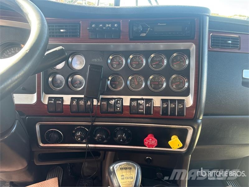 Kenworth 2892C Straight Boom on Kenworth T800 6x4 Sleeper B Camiones grúa