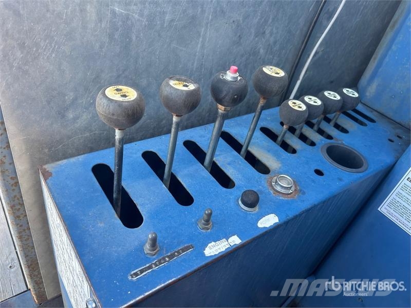 Kenworth 2892C Straight Boom on Kenworth T800 6x4 Sleeper B Camiones grúa