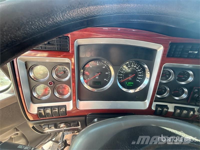 Kenworth 2892C Straight Boom on Kenworth T800 6x4 Sleeper B Camiones grúa