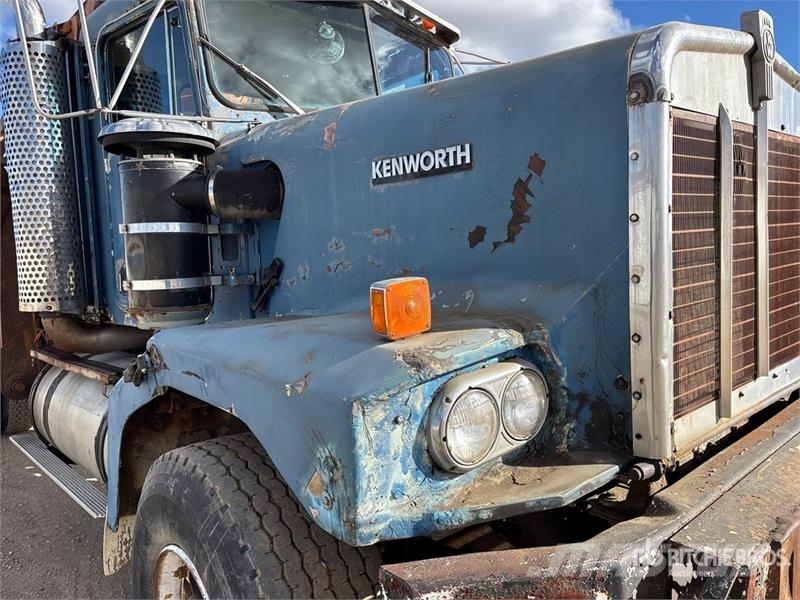 Kenworth 6x4 Self-Loading Log Truck Puuautot