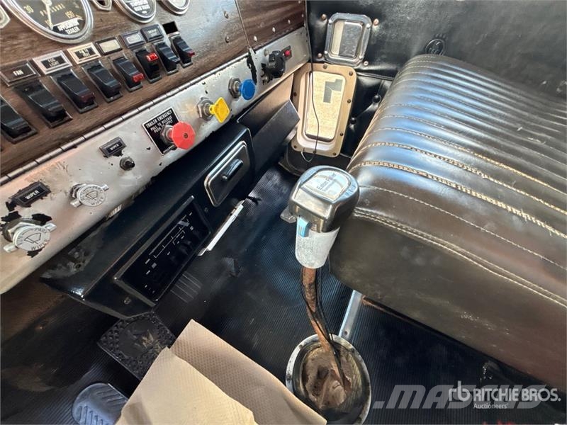 Kenworth 6x4 Self-Loading Log Truck Kamioni za drva Šticari