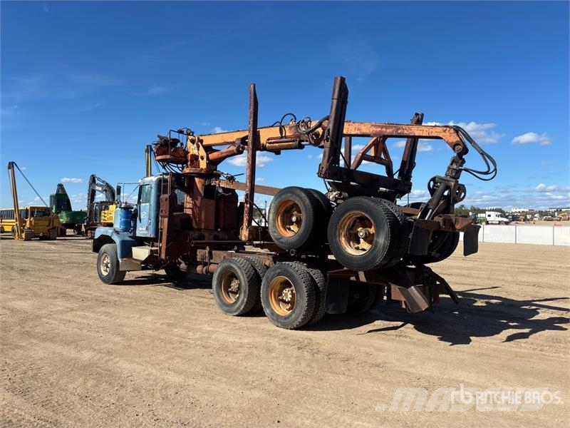 Kenworth 6x4 Self-Loading Log Truck Puuautot