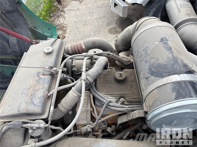 Kenworth 6x4 T/A Day Cab Truck Tractor Sattelzugmaschinen