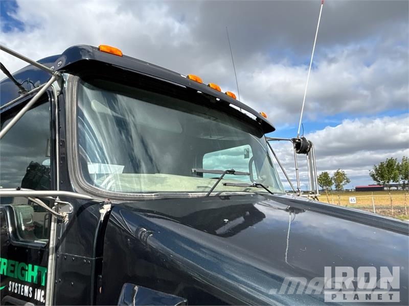 Kenworth 6x4 T/A Day Cab Truck Tractor Sattelzugmaschinen