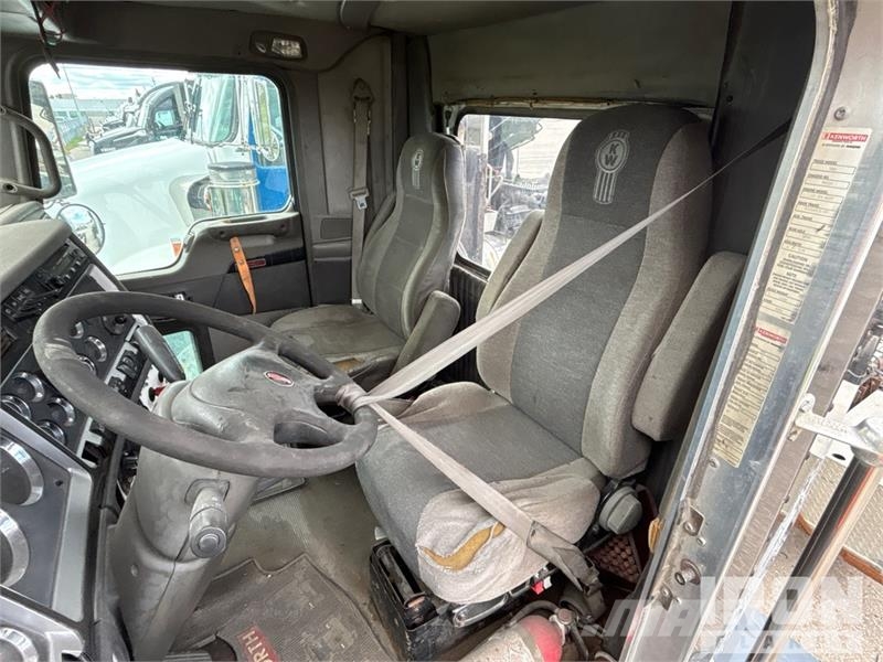 Kenworth 6x4 T/A Day Cab Truck Tractor Sattelzugmaschinen