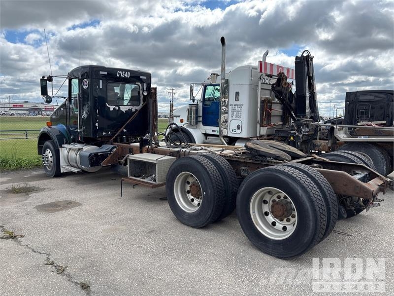 Kenworth 6x4 T/A Day Cab Truck Tractor Sattelzugmaschinen