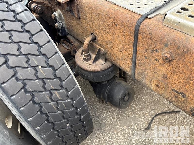 Kenworth 6x4 T/A Day Cab Truck Tractor Sattelzugmaschinen