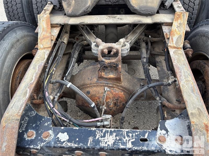 Kenworth 6x4 T/A Day Cab Truck Tractor Sattelzugmaschinen
