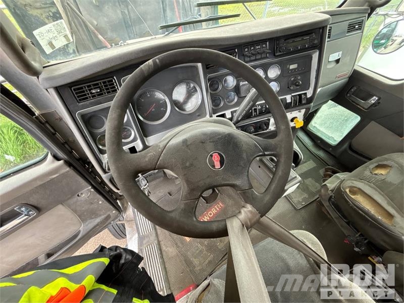 Kenworth 6x4 T/A Day Cab Truck Tractor Sattelzugmaschinen