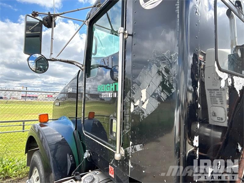 Kenworth 6x4 T/A Day Cab Truck Tractor Sattelzugmaschinen