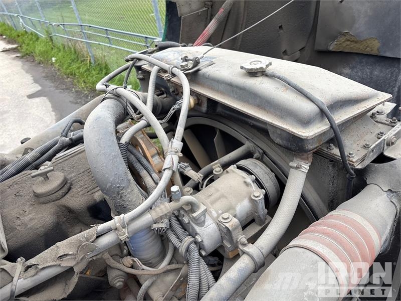 Kenworth 6x4 T/A Day Cab Truck Tractor Sattelzugmaschinen