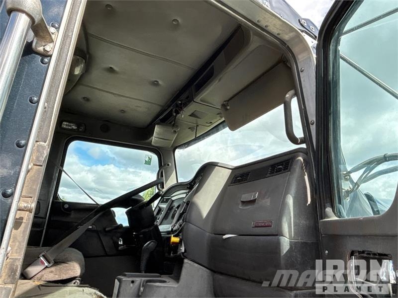 Kenworth 6x4 T/A Day Cab Truck Tractor Sattelzugmaschinen