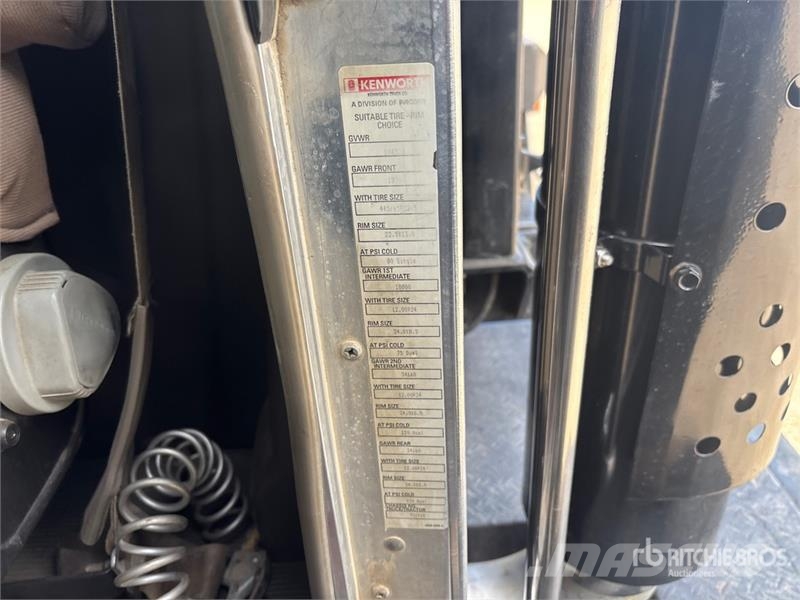 Kenworth C500 Plošinové nákladné automobily/nákladné automobily so sklápacími bočnicami