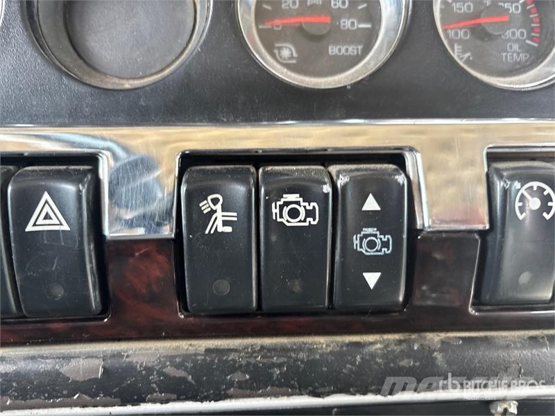 Kenworth C500 Plošinové nákladné automobily/nákladné automobily so sklápacími bočnicami