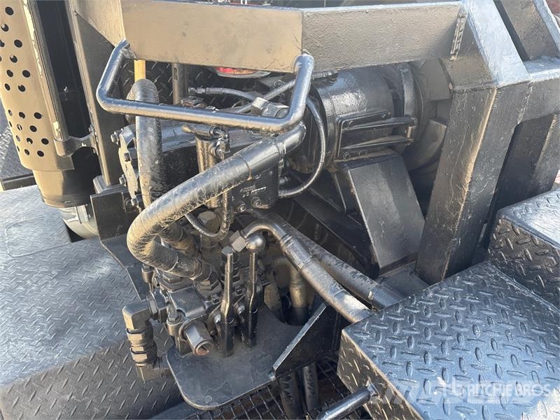 Kenworth C500 Plošinové nákladné automobily/nákladné automobily so sklápacími bočnicami