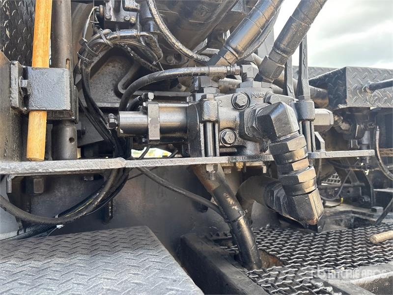 Kenworth C500 Plošinové nákladné automobily/nákladné automobily so sklápacími bočnicami