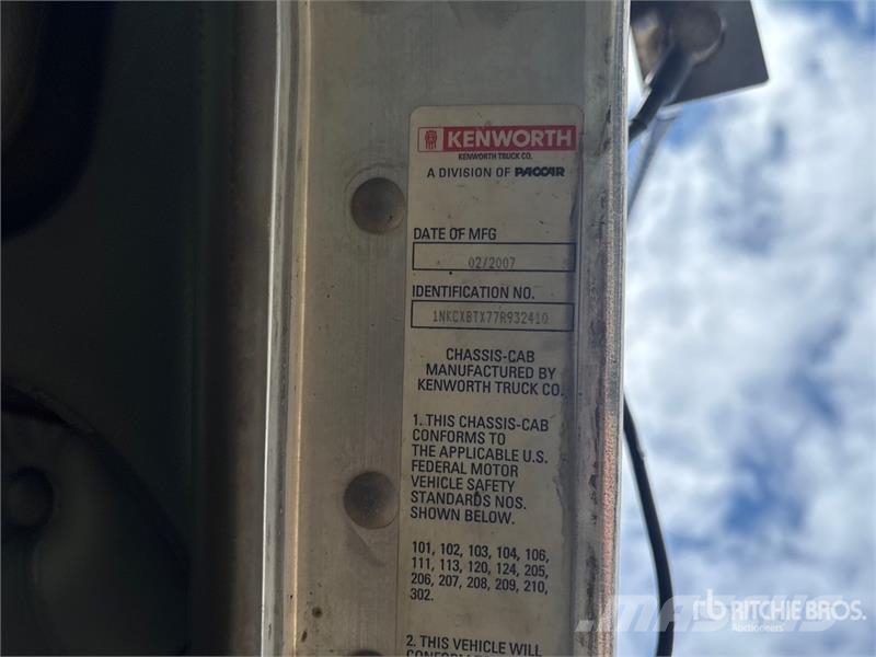 Kenworth C500 Plošinové nákladné automobily/nákladné automobily so sklápacími bočnicami