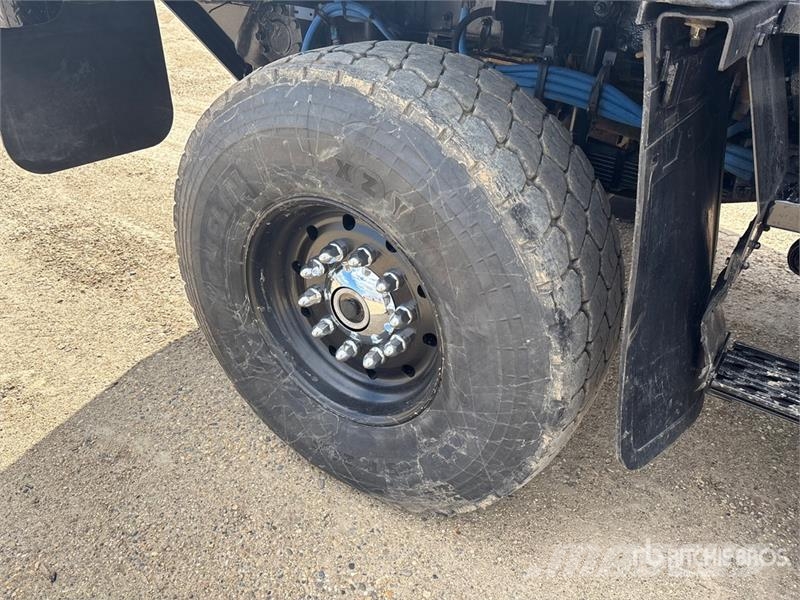 Kenworth C500 Plošinové nákladné automobily/nákladné automobily so sklápacími bočnicami
