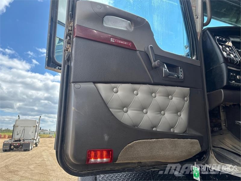 Kenworth C500 Plošinové nákladné automobily/nákladné automobily so sklápacími bočnicami