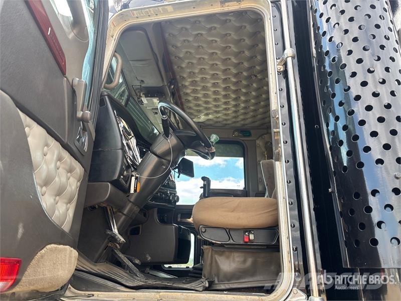 Kenworth C500 Plošinové nákladné automobily/nákladné automobily so sklápacími bočnicami