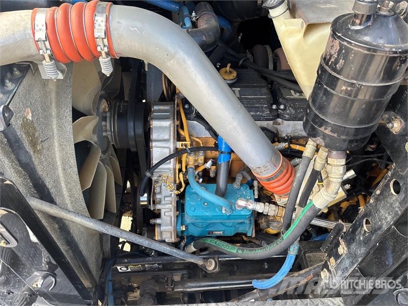 Kenworth C500 Plošinové nákladné automobily/nákladné automobily so sklápacími bočnicami