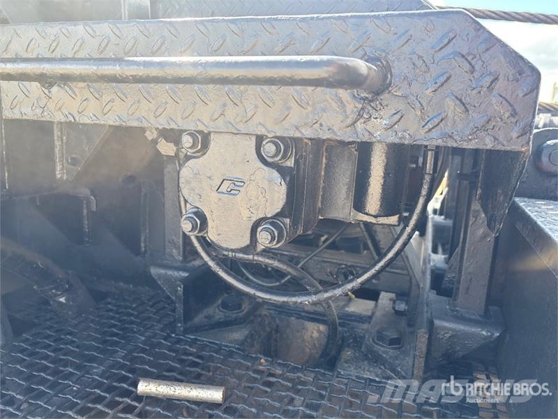 Kenworth C500 Plošinové nákladné automobily/nákladné automobily so sklápacími bočnicami