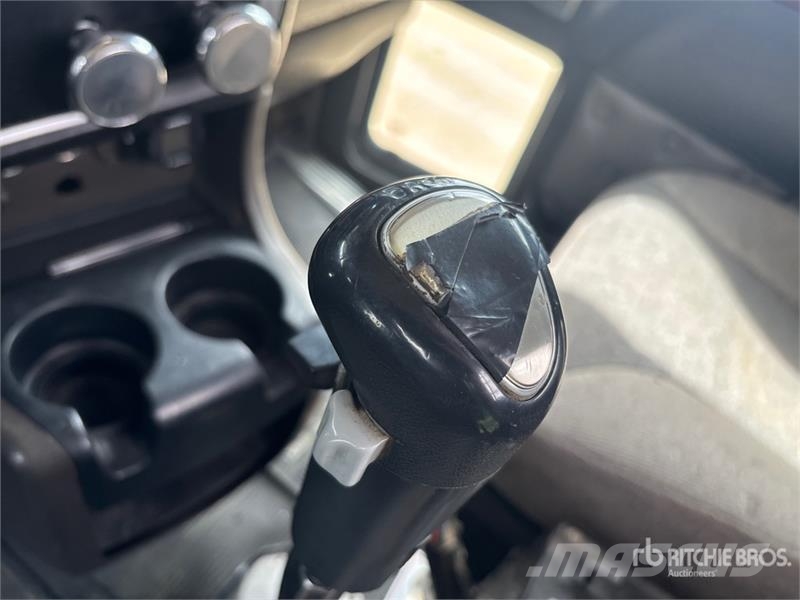 Kenworth C500 Plošinové nákladné automobily/nákladné automobily so sklápacími bočnicami