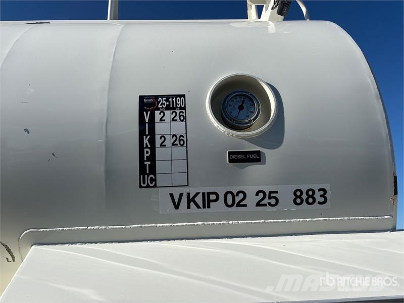 Kenworth C500 6x4 Fuel and Lube Truck Tankwagen
