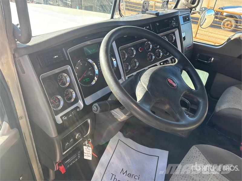 Kenworth C500 6x4 Fuel and Lube Truck Tankwagen