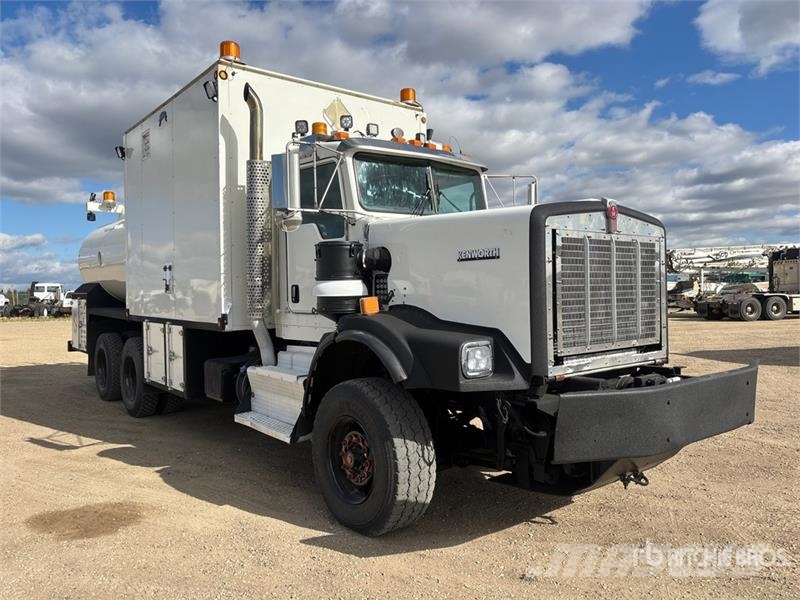 Kenworth C500 6x4 Fuel and Lube Truck Autocisterna