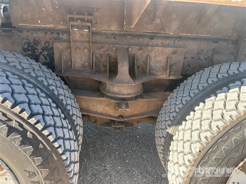 Kenworth C500 6x4 Fuel and Lube Truck Tankwagen