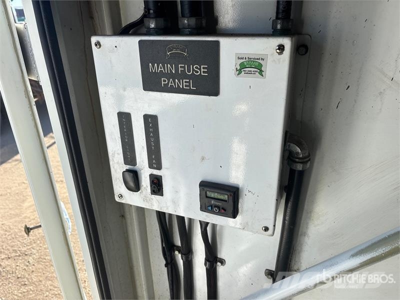 Kenworth C500 6x4 Fuel and Lube Truck Tankwagen