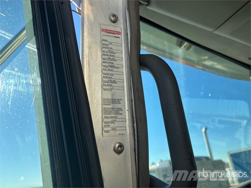 Kenworth C500 6x4 Fuel and Lube Truck Tankwagen