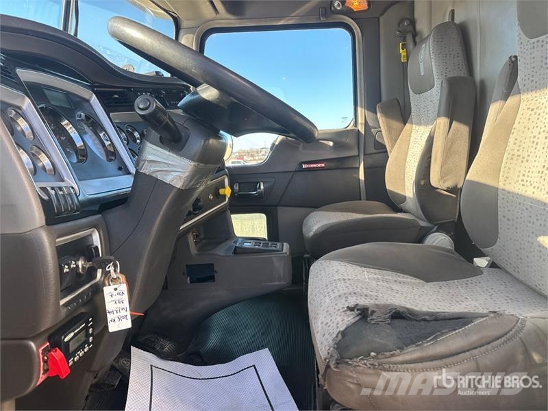 Kenworth C500 6x4 Fuel and Lube Truck Tankwagen