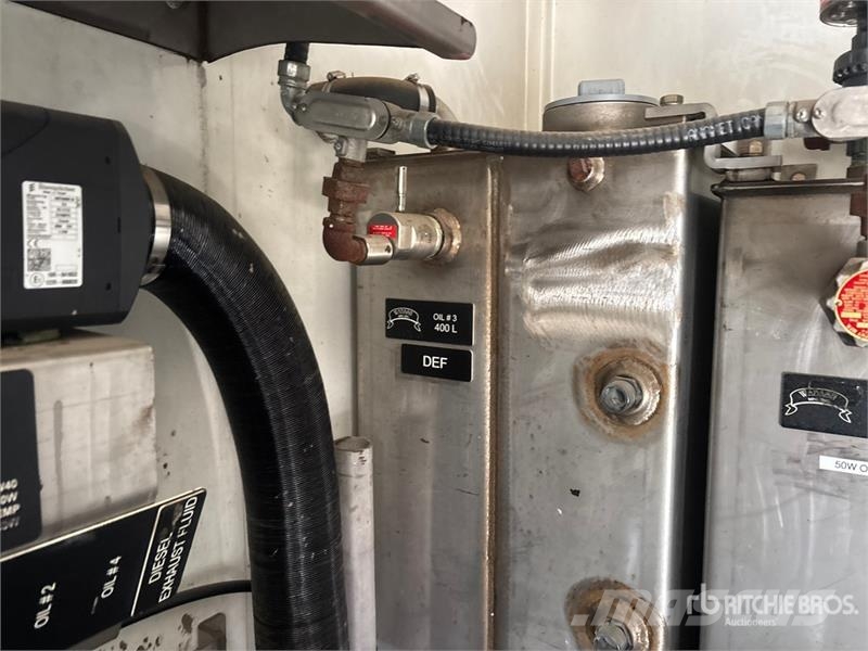 Kenworth C500 6x4 Fuel and Lube Truck Tankwagen