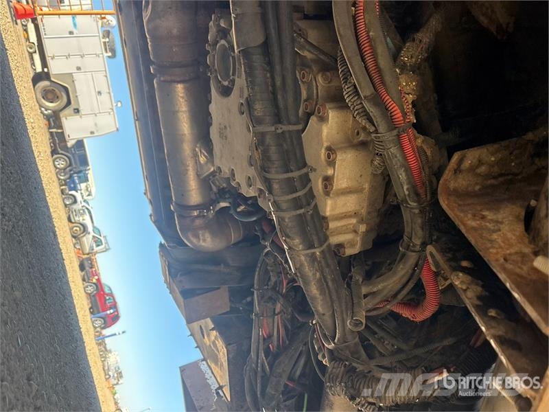 Kenworth C500 6x4 Fuel and Lube Truck Tankwagen