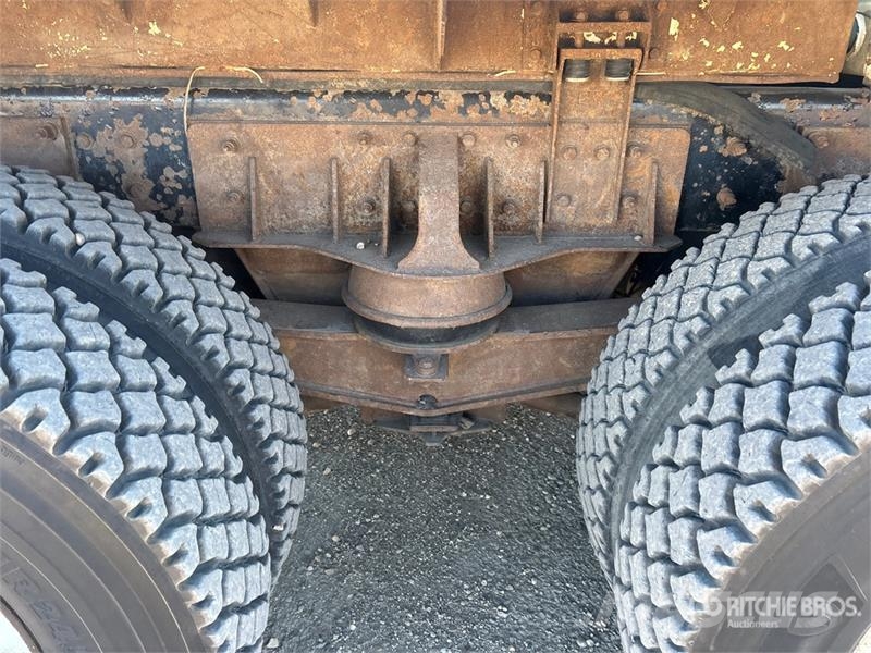 Kenworth C500 6x4 Fuel and Lube Truck Tankwagen