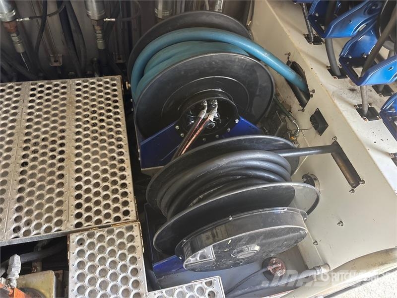 Kenworth C500 6x4 Fuel and Lube Truck Autocisterna