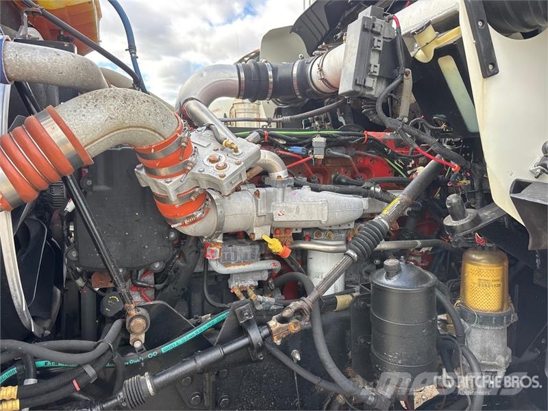Kenworth C500 6x4 Fuel and Lube Truck Autocisterna