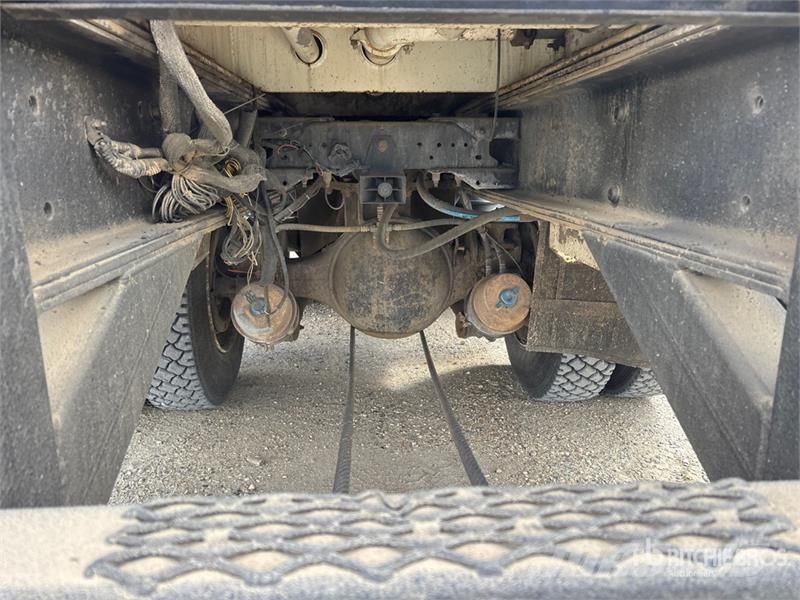 Kenworth C500 6x4 Fuel and Lube Truck Autocisterna