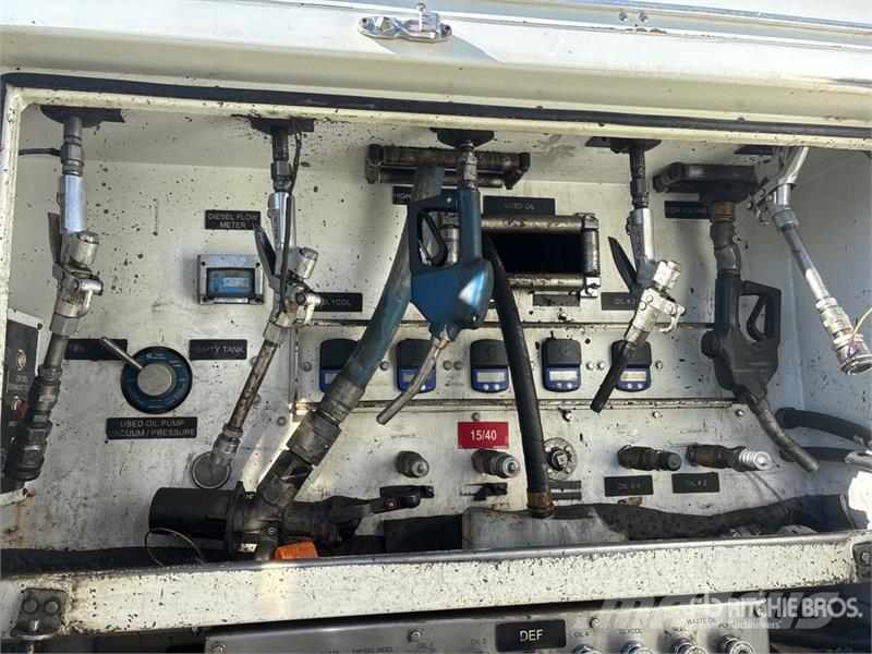 Kenworth C500 6x4 Fuel and Lube Truck Tankwagen