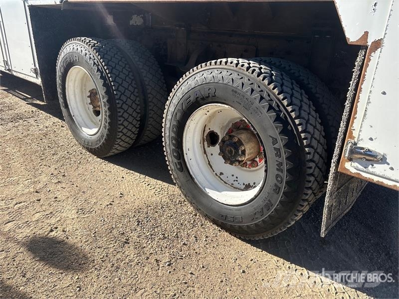 Kenworth C500 6x4 Fuel and Lube Truck Tankwagen